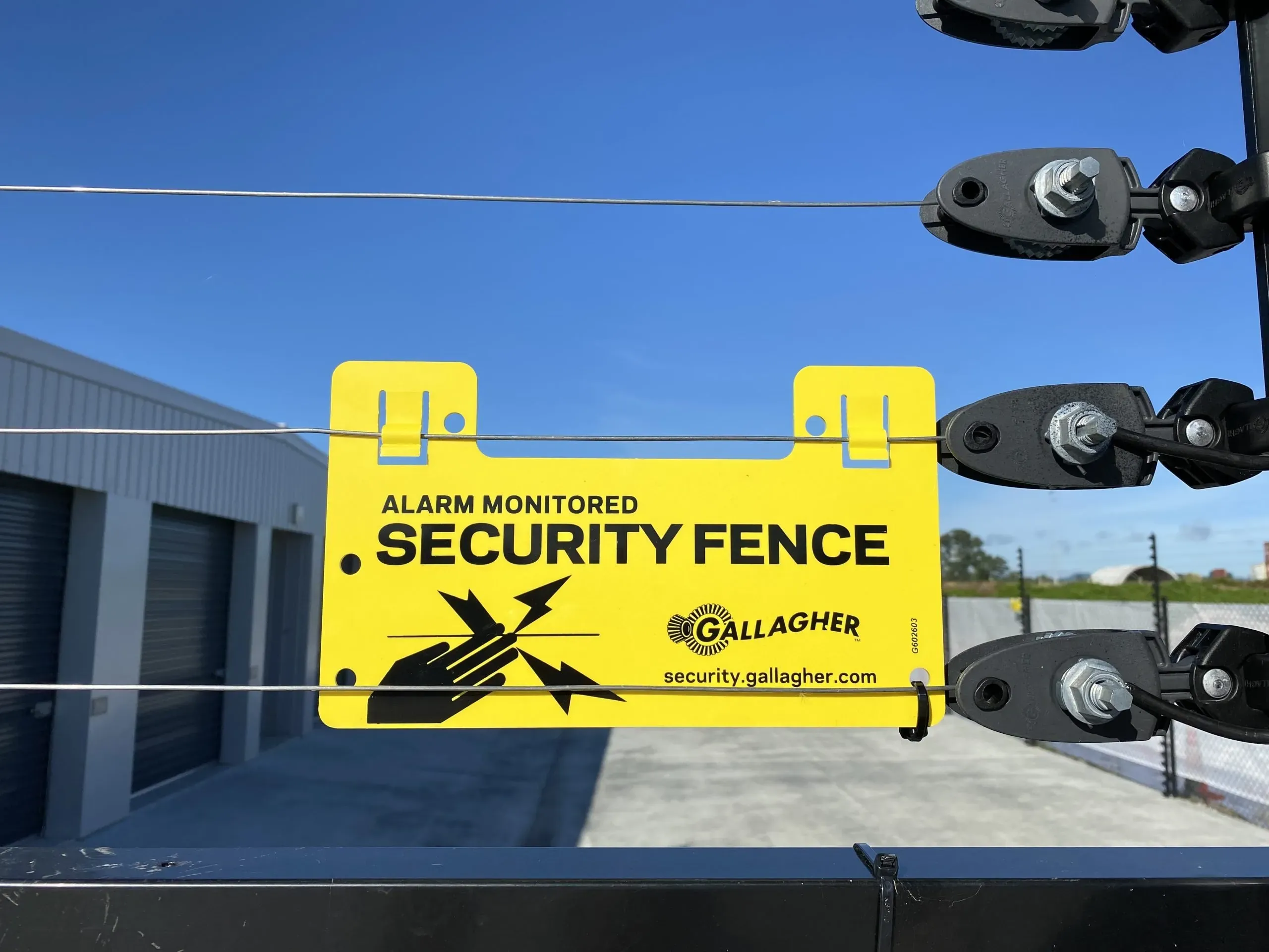 Electric perimeter fencing